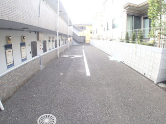 ★敷地内駐車場★（空き状況・使用料等詳細はご確認下さい）