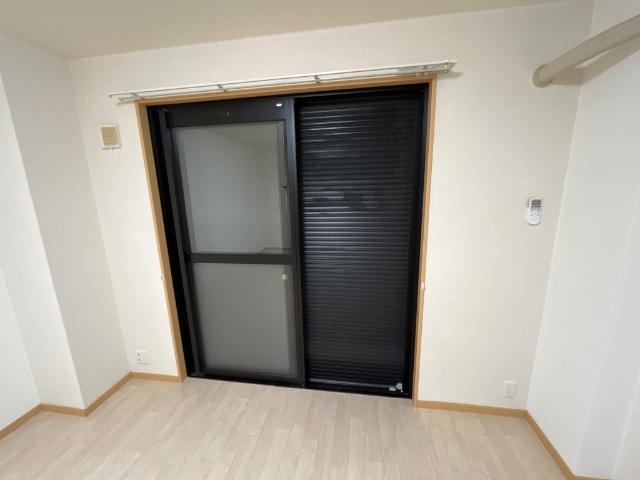 Ｈｅｒｍｉｔａｇｅの収納|シャッター窓