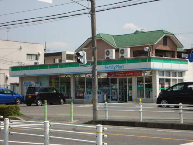Ｈｅｒｍｉｔａｇｅの周辺|ファミリーマートまで320ｍ