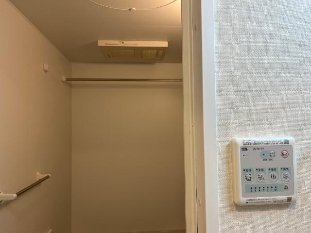 ＳｔｅｉｎｆｅｌｄⅠの浴室|浴室乾燥機
