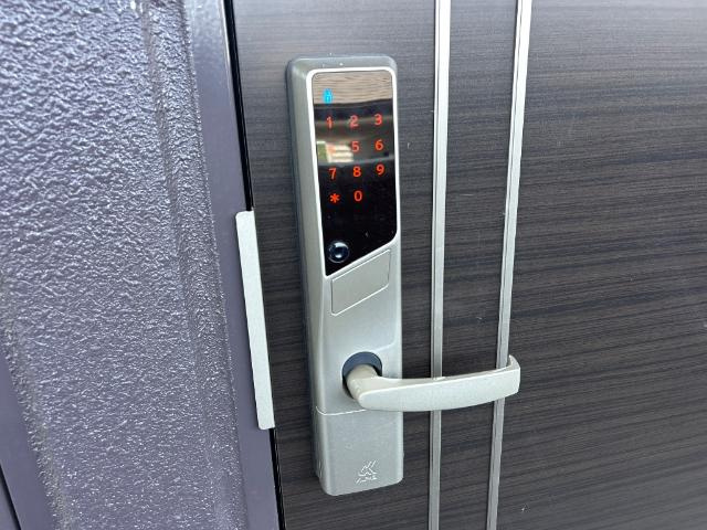 サンミラージュの内装|玄関ドア