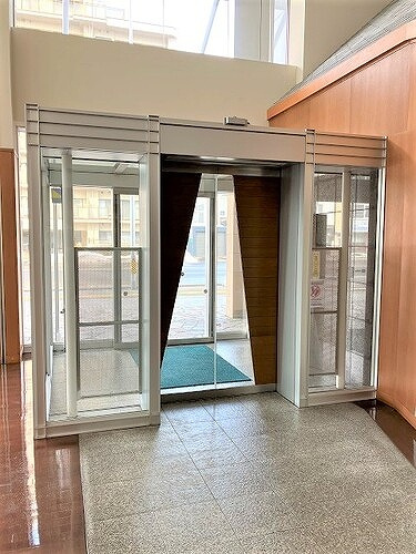 ライオンズタワー札幌山鼻のエントランス