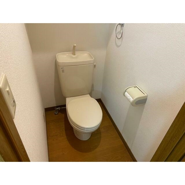 江戸川区南葛西２丁目の賃貸マンションのトイレ