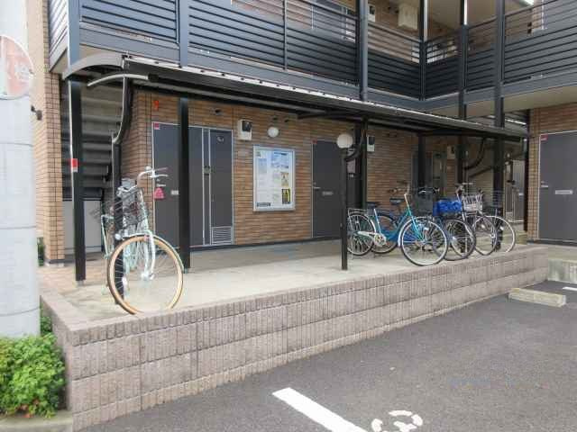 レオネクストクレエのその他|駐輪場