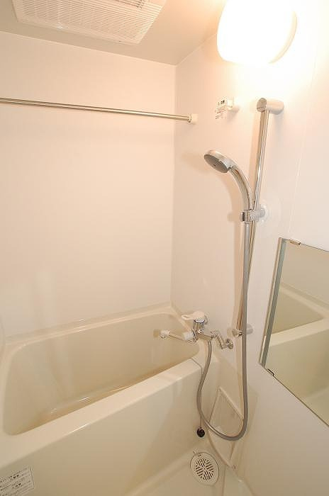 ステージファースト両国南アジールコートの浴室