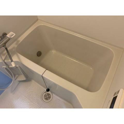 横浜市鶴見区東寺尾中台のアパートの浴室