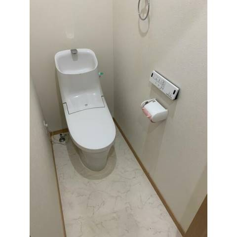 横浜市鶴見区東寺尾中台のアパートのトイレ