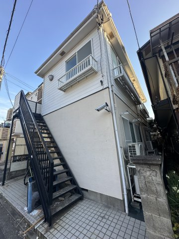 横浜市港北区師岡町のアパートの外観