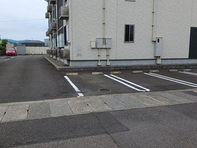 フォレストの駐車場