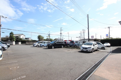 敷地内駐車場（有料・要空き確認）