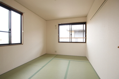 ２面採光の和室