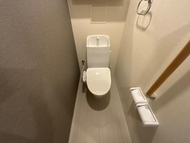 レヴメゾン神山六番館のトイレ|シャワー付トイレ（イメージ）
