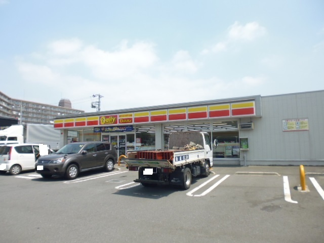 デイリーヤマザキ 厚木中依知店まで650ｍ