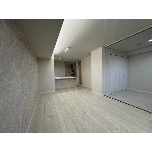 各務原市蘇原村雨町３丁目の賃貸マンションの居間・リビング