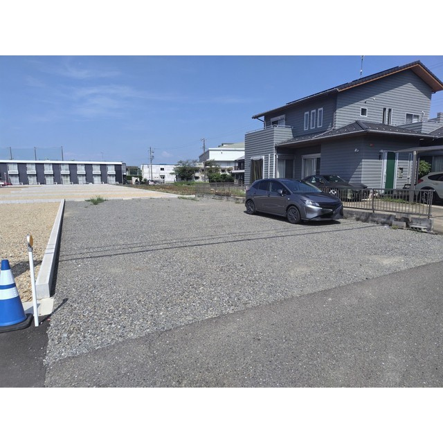 岐阜市長良西山前の駐車場