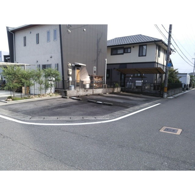 笠松町赤塚駐車場
