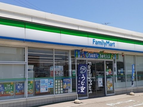 ヌーヴォー・リジェルⅢの周辺|ファミリーマート富山四方店まで850m
