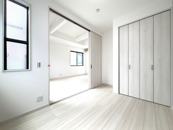 横浜市緑区長津田町の新築一戸建の外観：施工例|同じ施工会社が建築した施工例です。
同仕様物件のご案内もさせていただきます。
※建具・床・壁紙等の色合いや形状は違います。