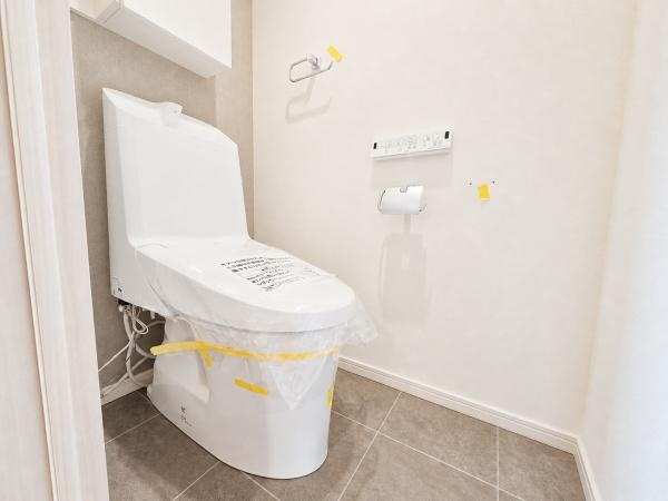 パレステージ片倉町ナチュラコートのトイレ|清潔感のある内装のすっきりとしたデザインのトイレです。
水周りが綺麗だと安心ですね。
