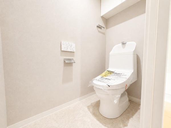 コートハウス日吉本町のトイレ|清潔感のある内装のすっきりとしたデザインのトイレです。
水周りが綺麗だと安心ですね。
