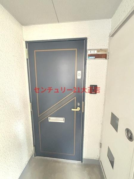 ラビアンローズの玄関