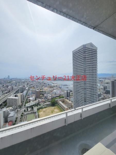 大阪ベイタワーレジデンスのバルコニー