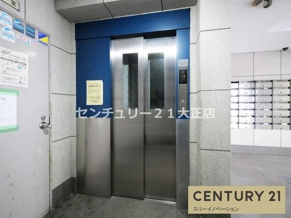グランドヴィラ三先のエントランス
