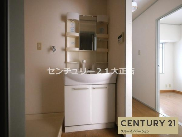 グランドヴィラ三先の洗面所