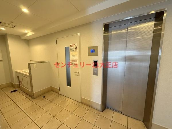 アリビオ港晴のエントランス