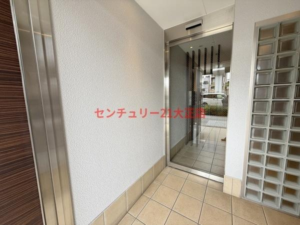 アリビオ港晴のエントランス