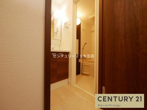 フォーリアライズ弁天町ノビアの洗面所