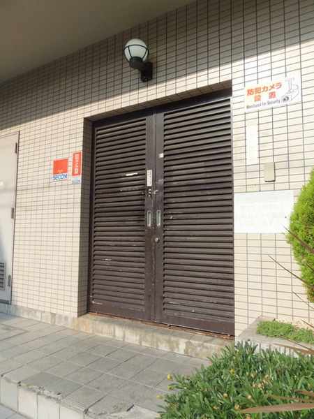大正メゾンのエントランス|★敷地内ゴミ置き場★