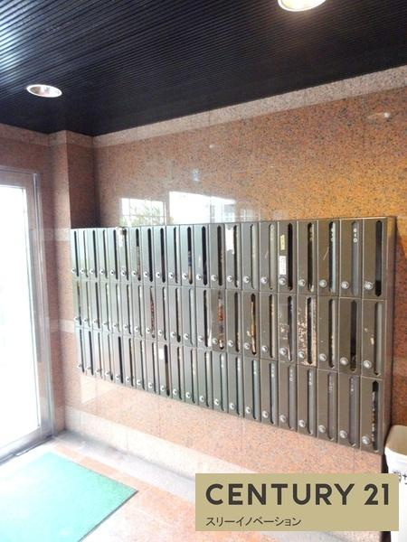 ビバリーヒルズ泉尾のエントランス