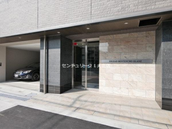 エスリード弁天町グランツのエントランス