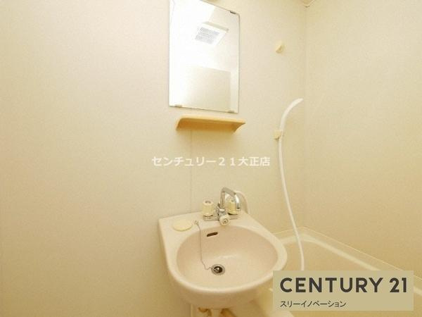アドラブール西大阪の洗面所