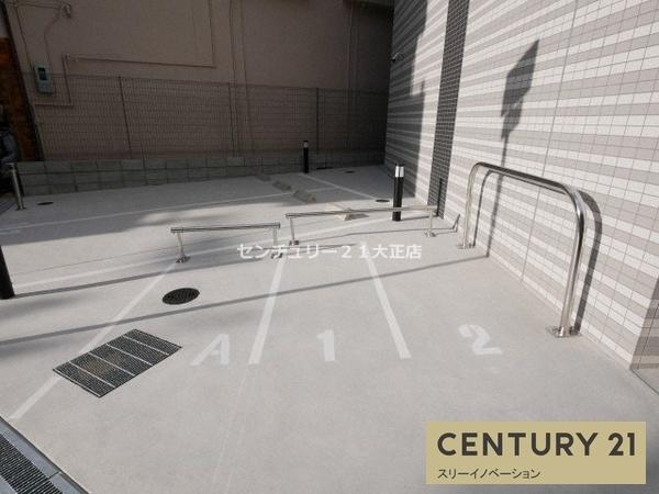 セオリー大阪ベイシティの駐車場