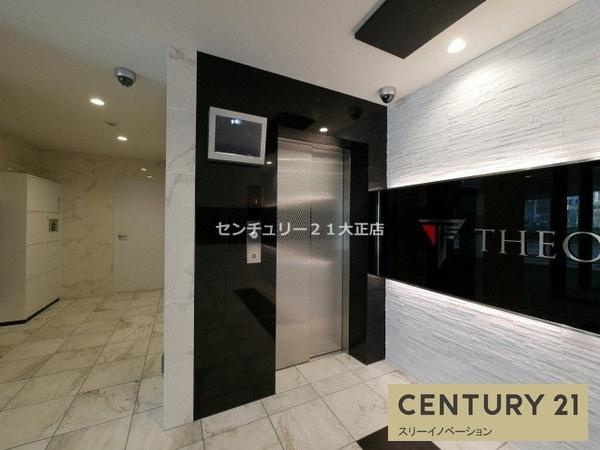 セオリー大阪ベイシティのエントランス
