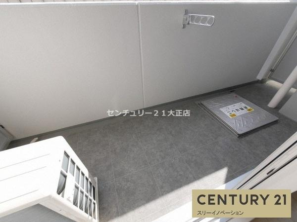 セオリー大阪ベイシティのバルコニー