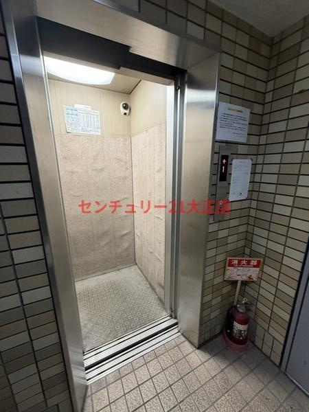 ラムサール8+”のエントランス|エレベーター付き