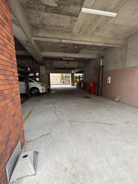 COSMO蓮井の駐車場