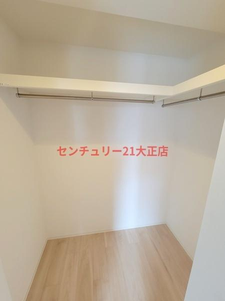 Louis Residence 弁天町の収納|★ウォークインクローゼット★