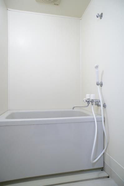 若尾山ハイツの浴室