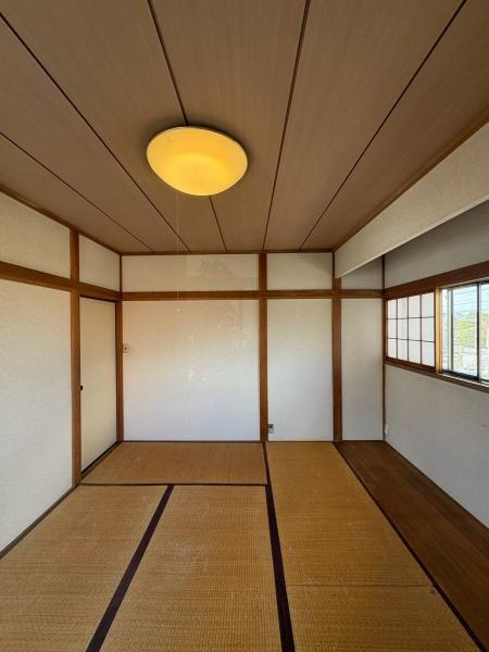 横浜市青葉区大場町の中古一戸建の洋室