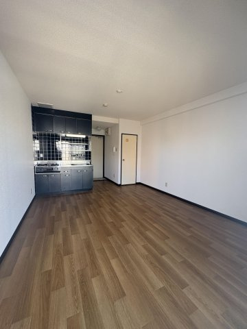 【居間・リビング】 | 大産西新マンション