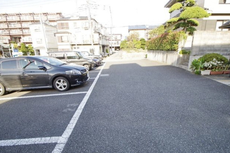 フェリスかしわ台の駐車場