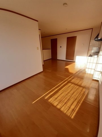 アンソレイエメゾン三号館の居間・リビング