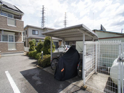 【その他共用部分】 | プラティーク晃望台 | 屋根付きの駐輪場があります♪
