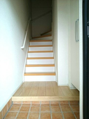 エアリーベル　Ａの玄関