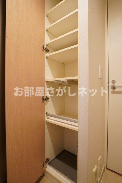 クオリア御茶ノ水パークフロント【おとり物件なし】#学生・社会人にオススメ！初期費用分割払いOK！の収納|靴入