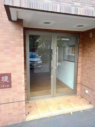 サンライズ３のエントランス